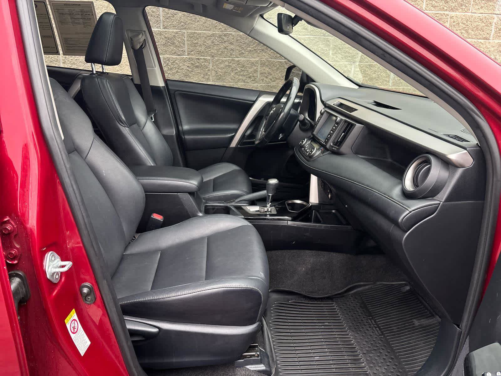 Used 2018 Toyota RAV4 Limited image 36