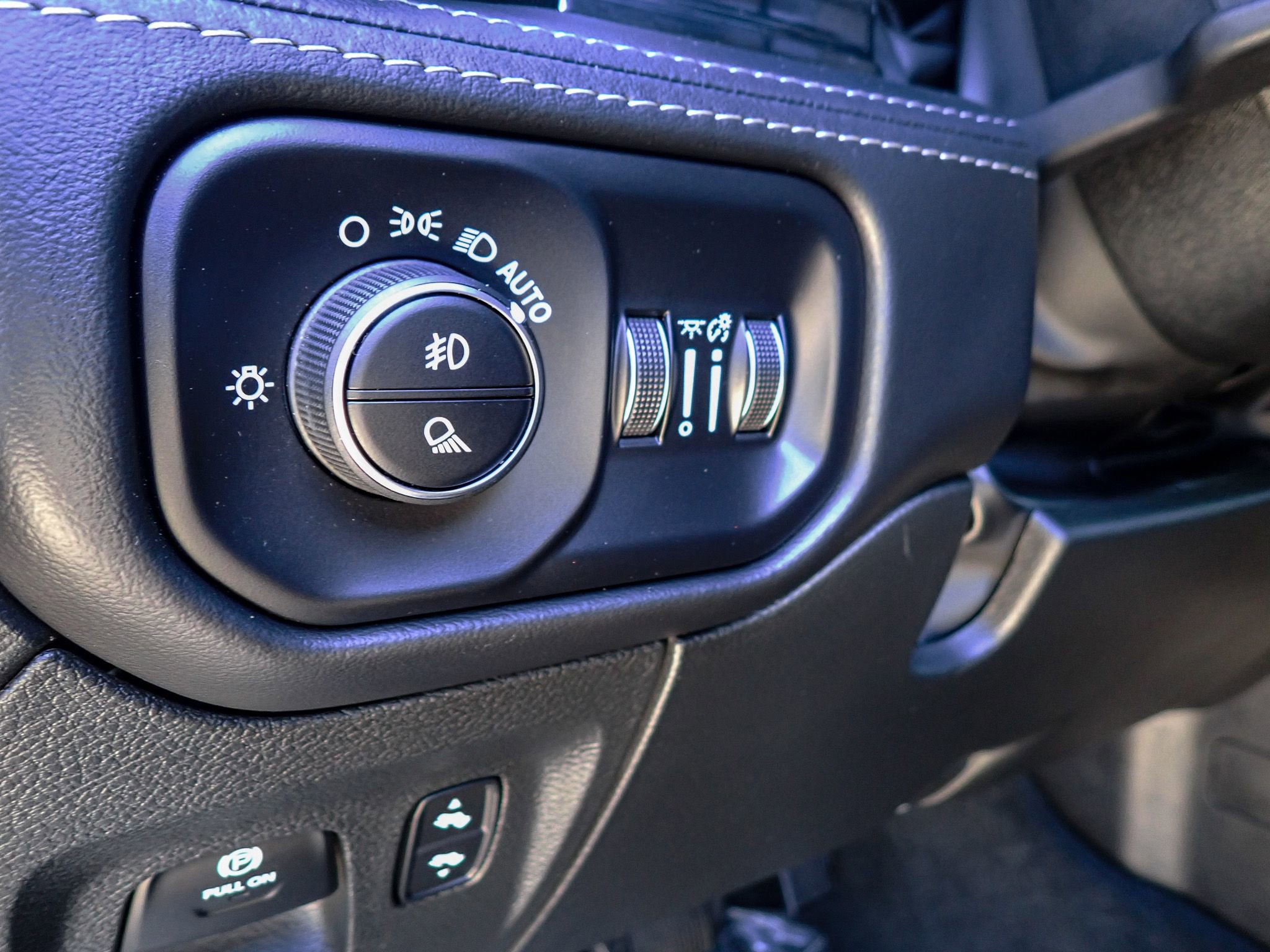 Used 2023 RAM 1500 Limited image 20