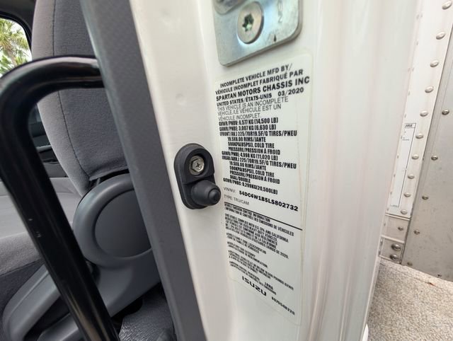 Used 2020 Isuzu NPR RWD image 13