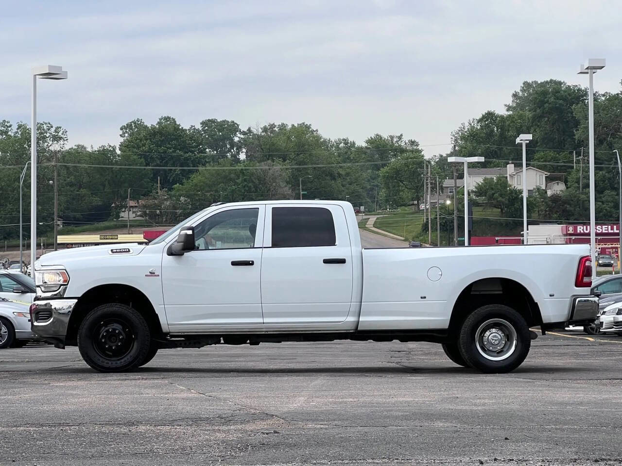 Used 2024 RAM 3500 Tradesman w/ Chrome Appearance Group image 4