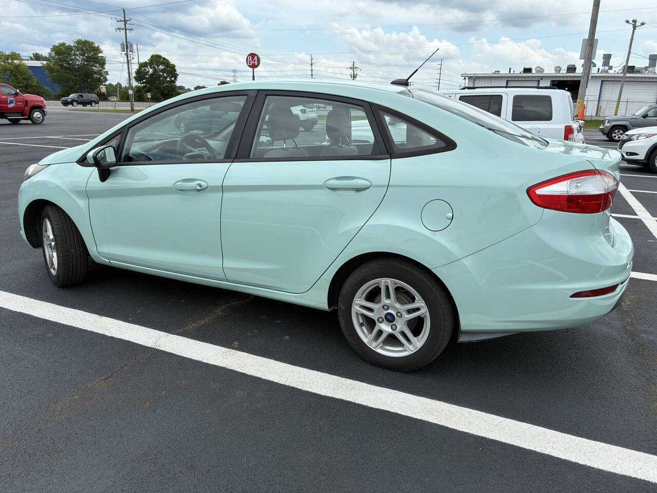 Used 2017 Ford Fiesta SE FWD image 5