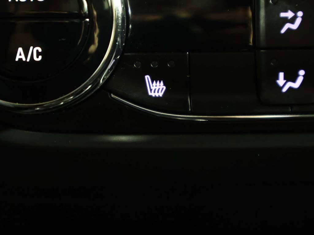 Used 2021 Chevrolet TrailBlazer RS w/ Convenience Package image 42