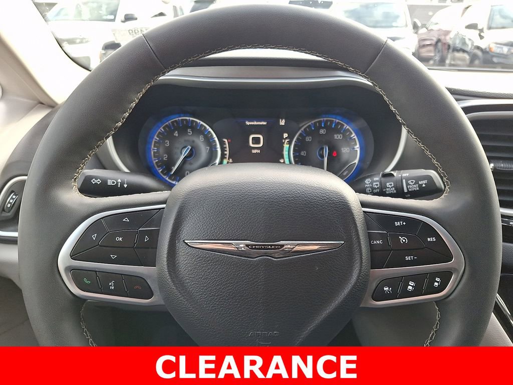 Used 2024 Chrysler Pacifica Touring-L image 19