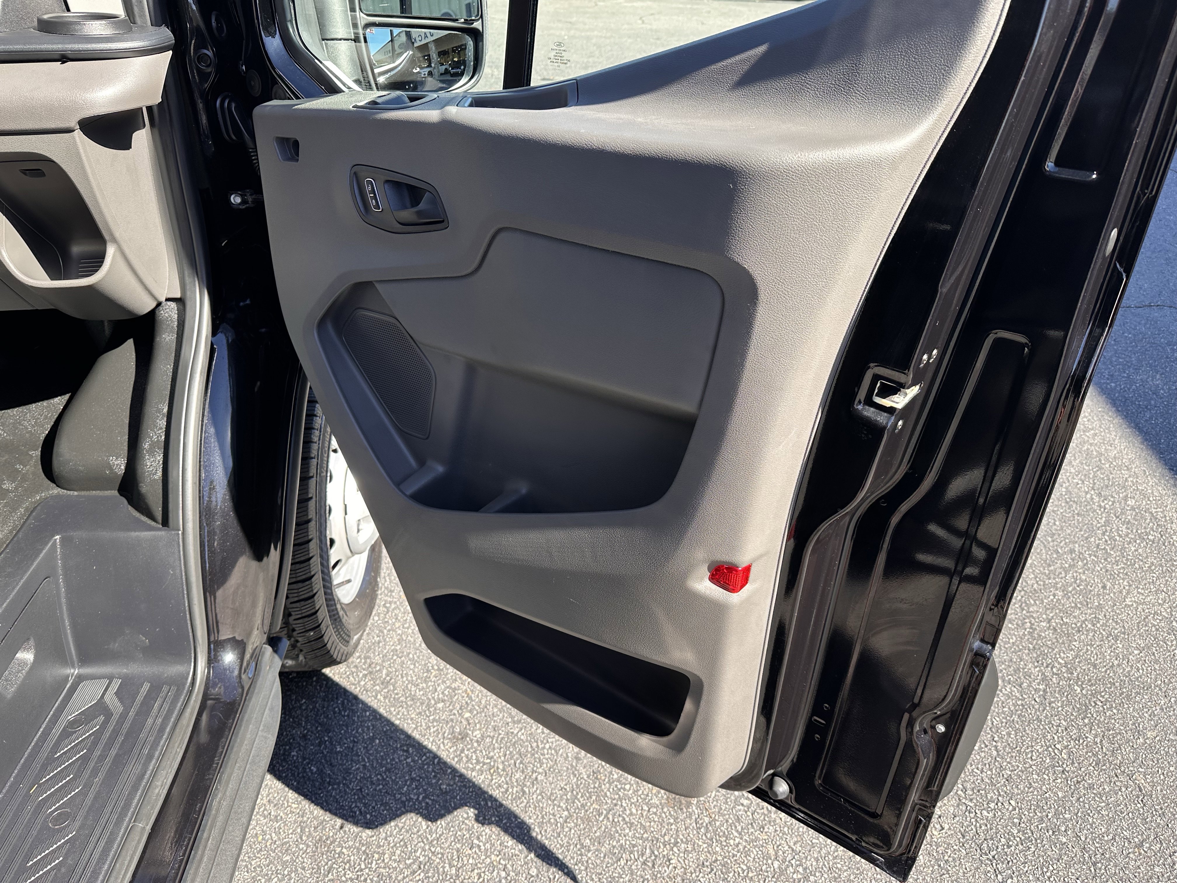 Used 2023 Ford Transit 250 XL AWD/4WD image 11