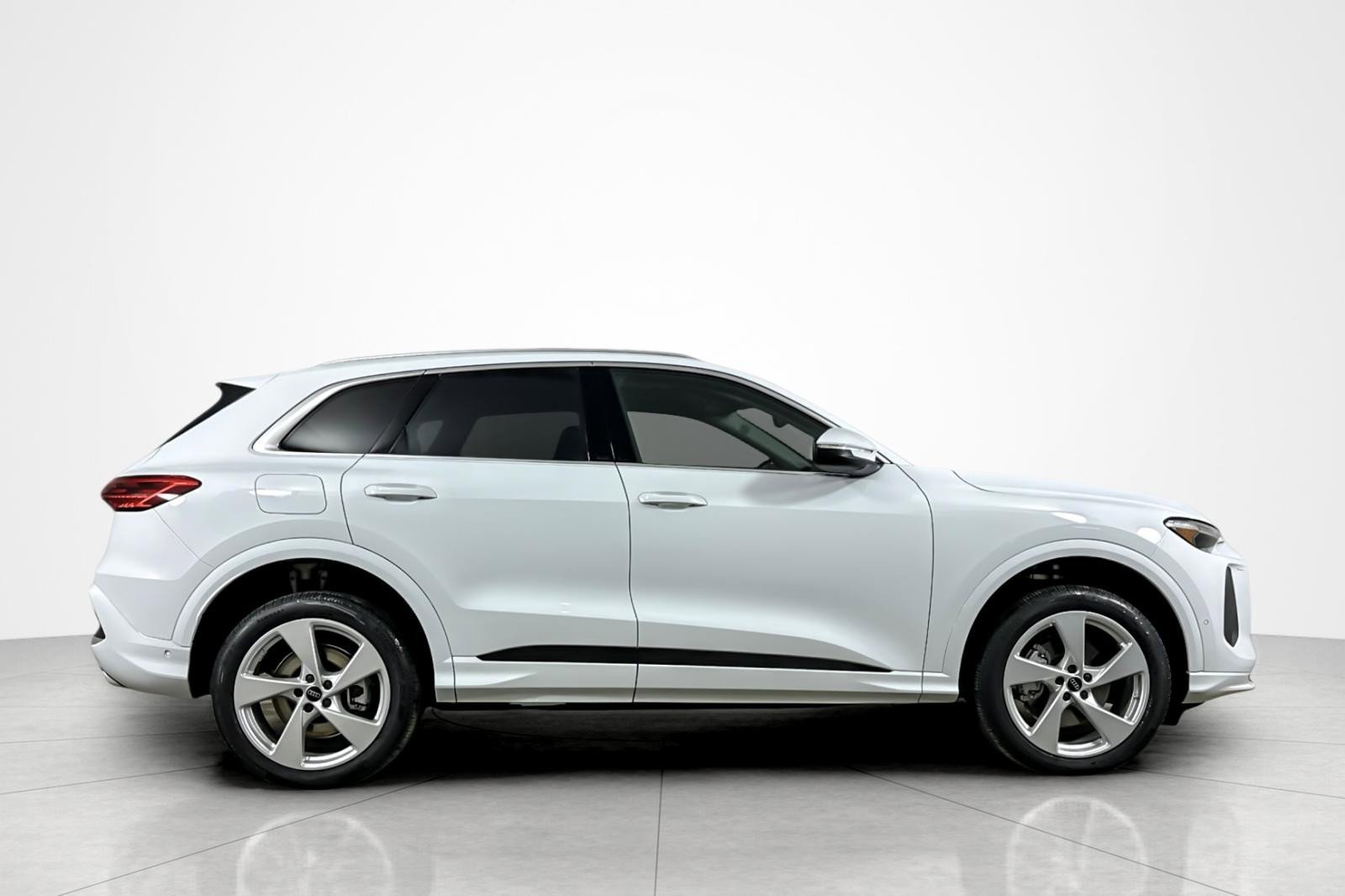 New 2025 Audi Q5 Premium Plus image 7