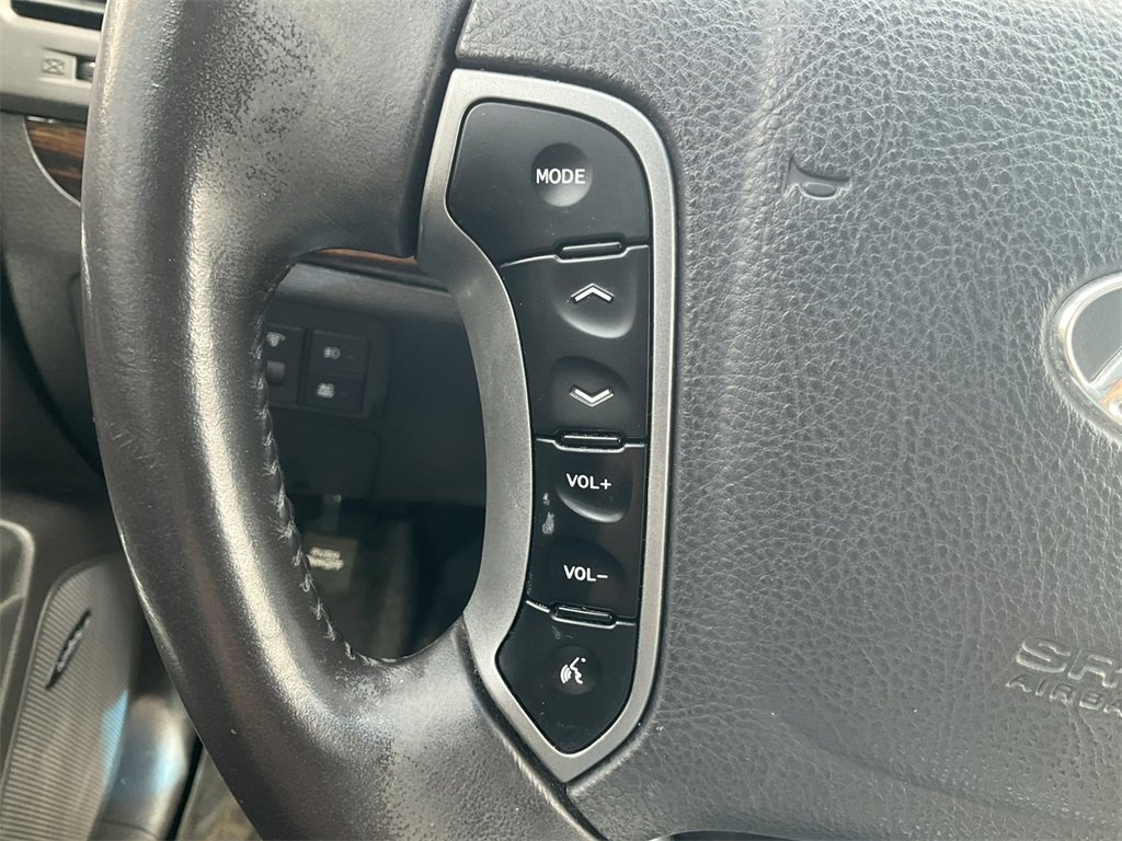 Used 2011 Hyundai Santa Fe Limited image 19