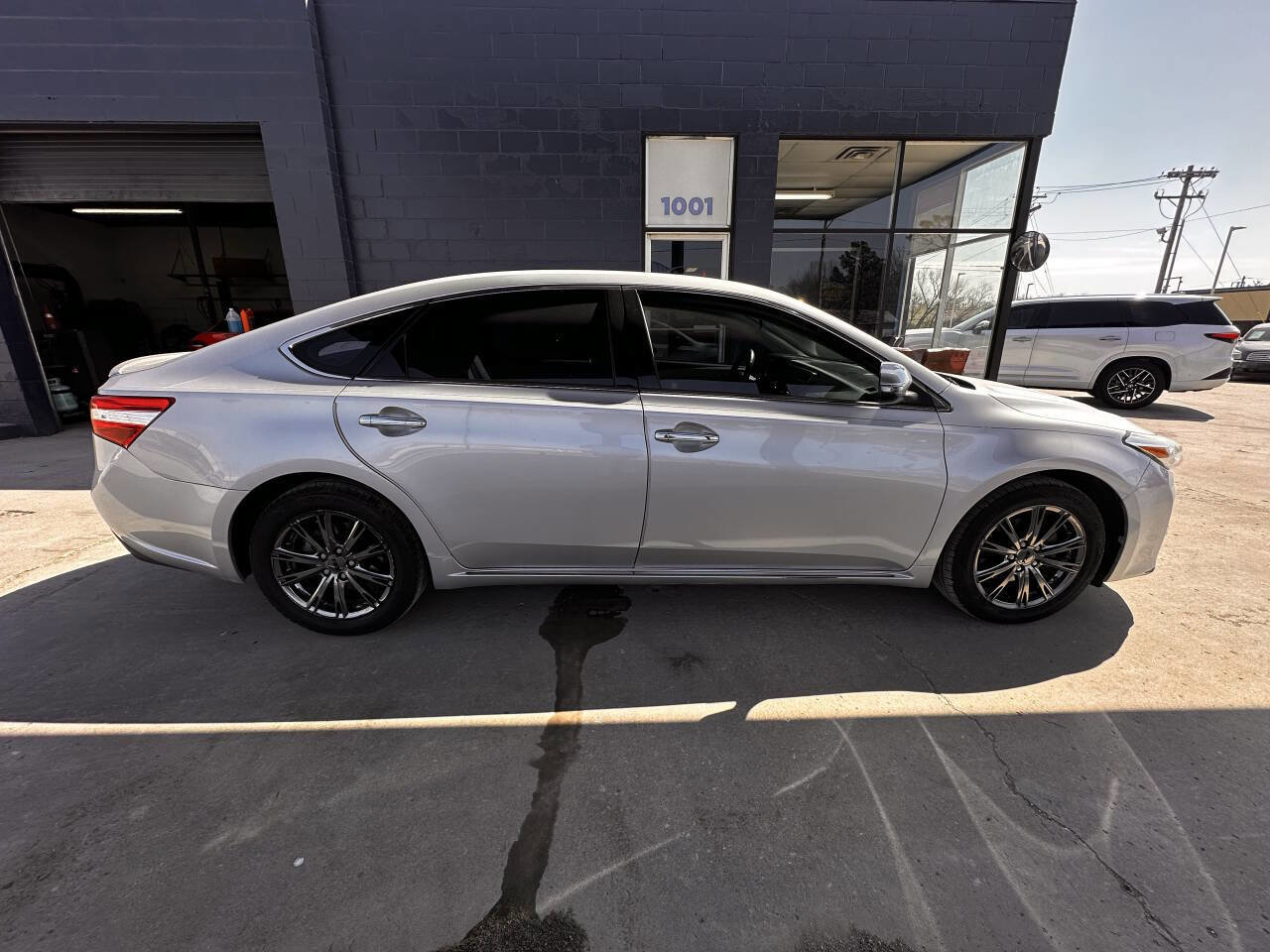 Used 2014 Toyota Avalon XLE image 9