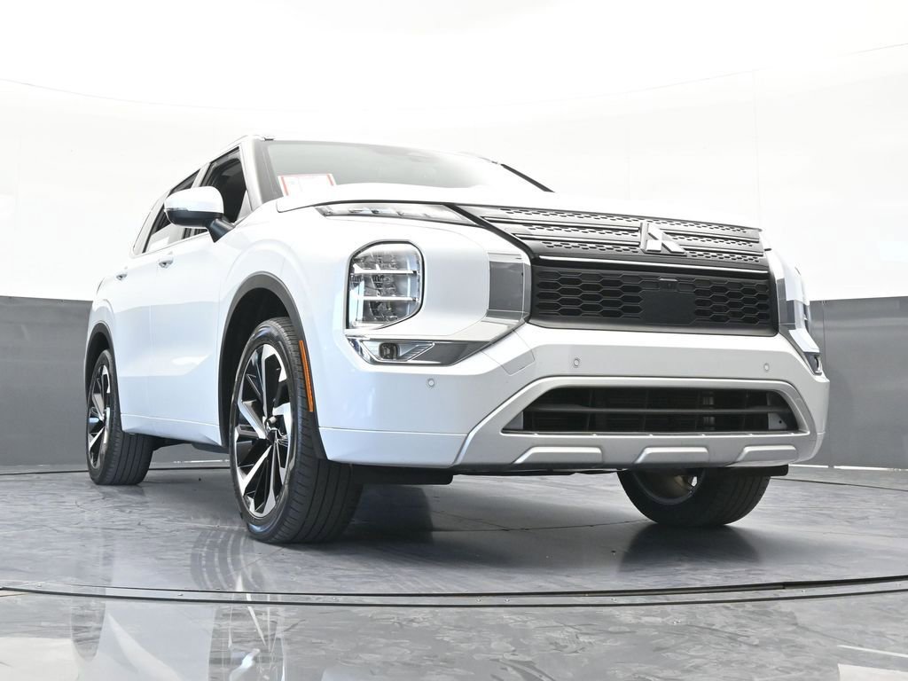 Used 2022 Mitsubishi Outlander SEL image 63