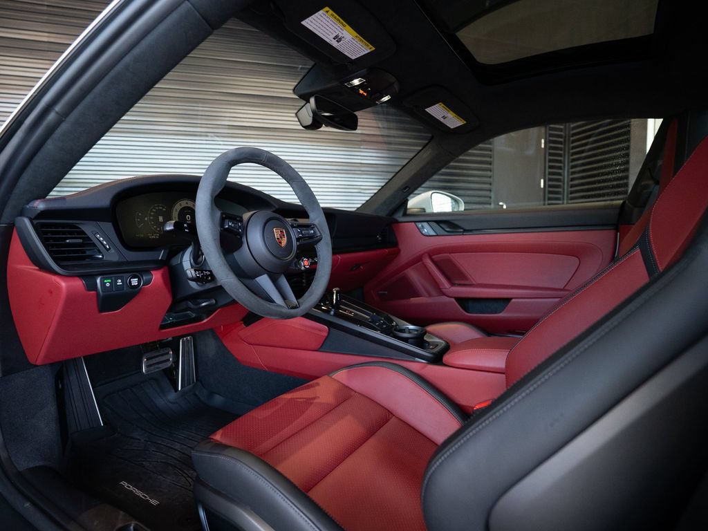 Certified 2026 Porsche 911 Carrera GTS RWD image 4