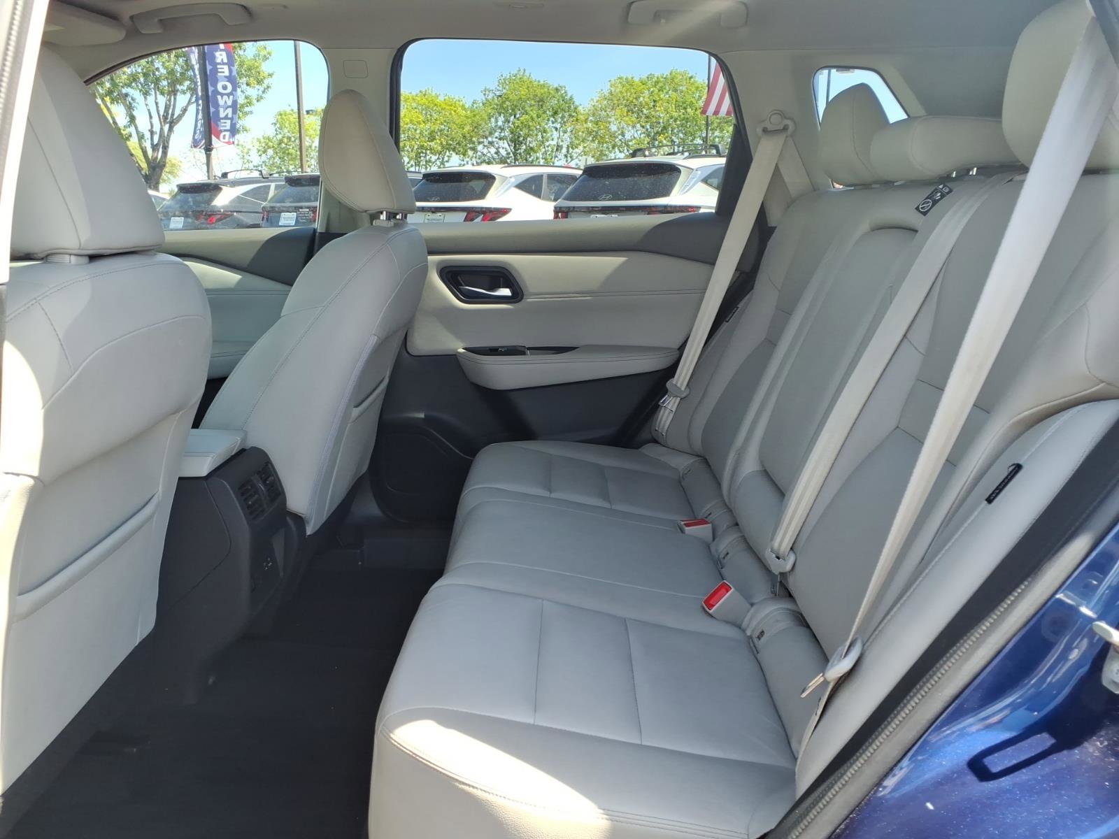 Used 2022 Nissan Rogue SL FWD image 15