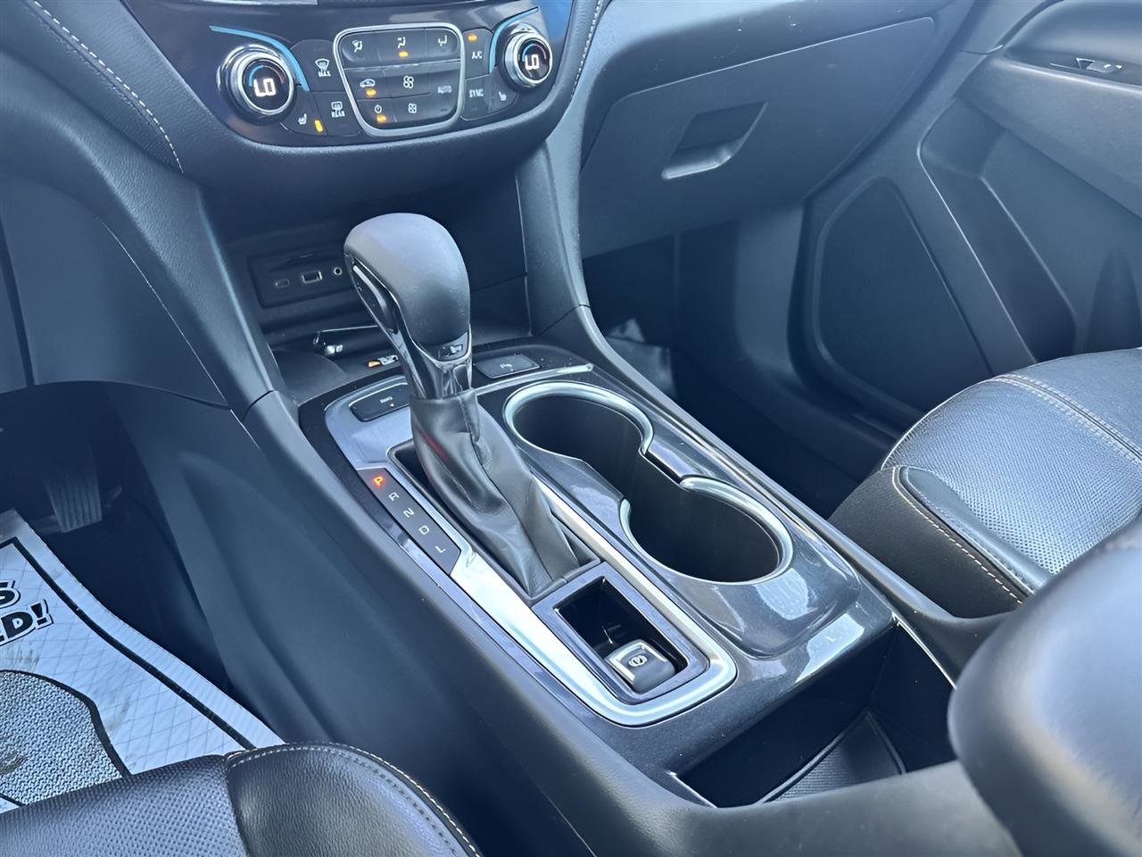 Used 2022 Chevrolet Equinox Premier image 18