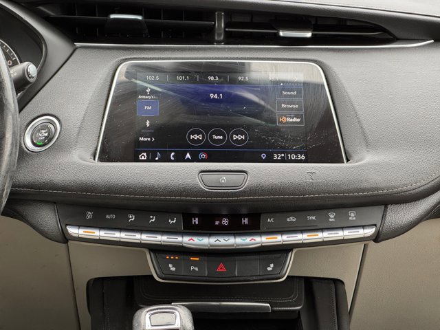 Used 2019 Cadillac XT4 Luxury w/ Cold Weather Package image 13