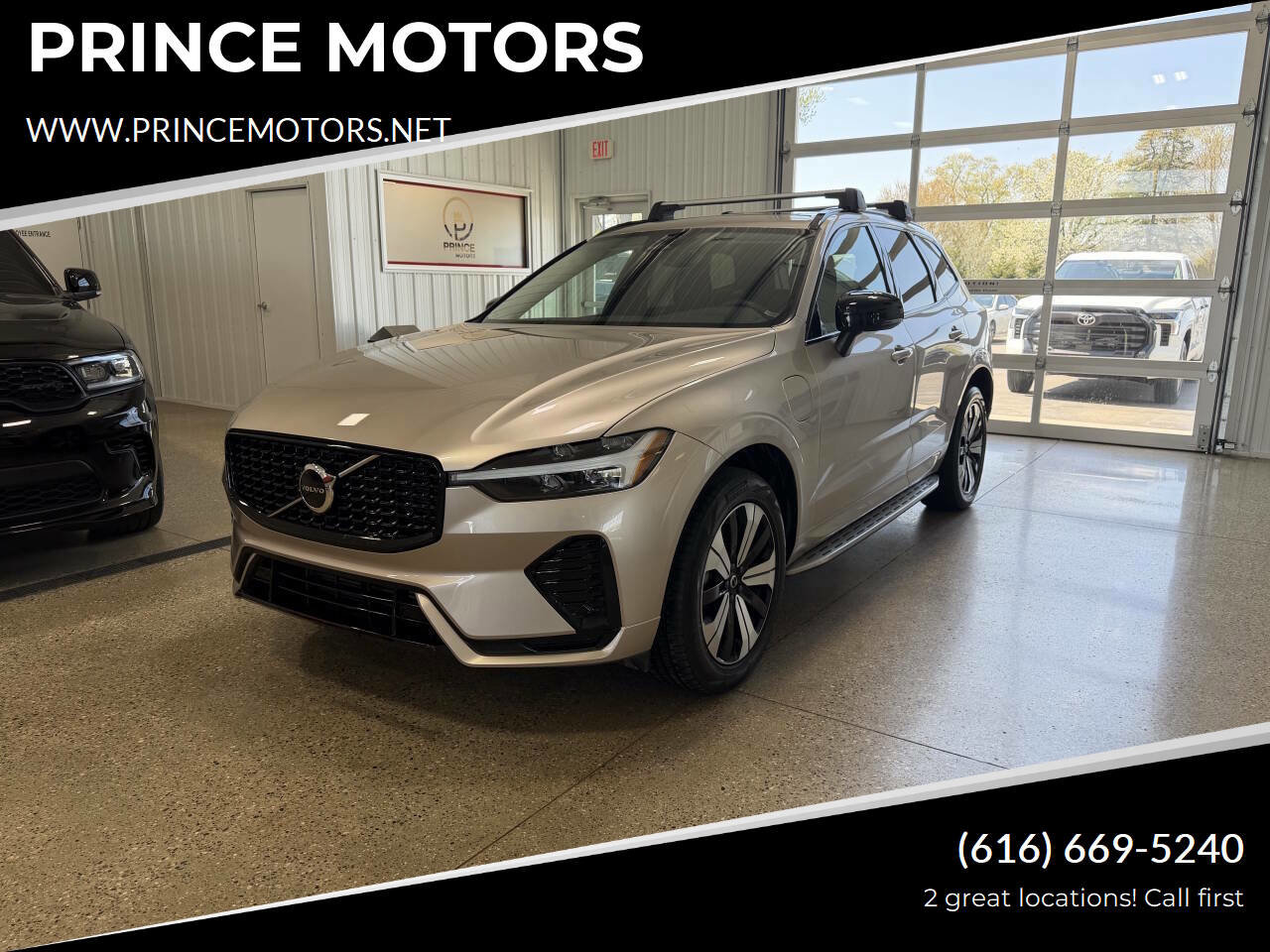 Used 2024 Volvo XC60 T8 Core AWD/4WD image 1