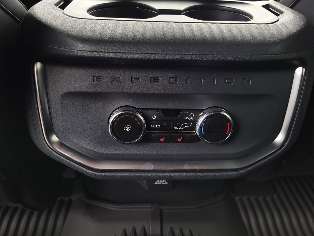 New 2025 Ford Expedition Platinum w/ Stealth Performance Package image 13