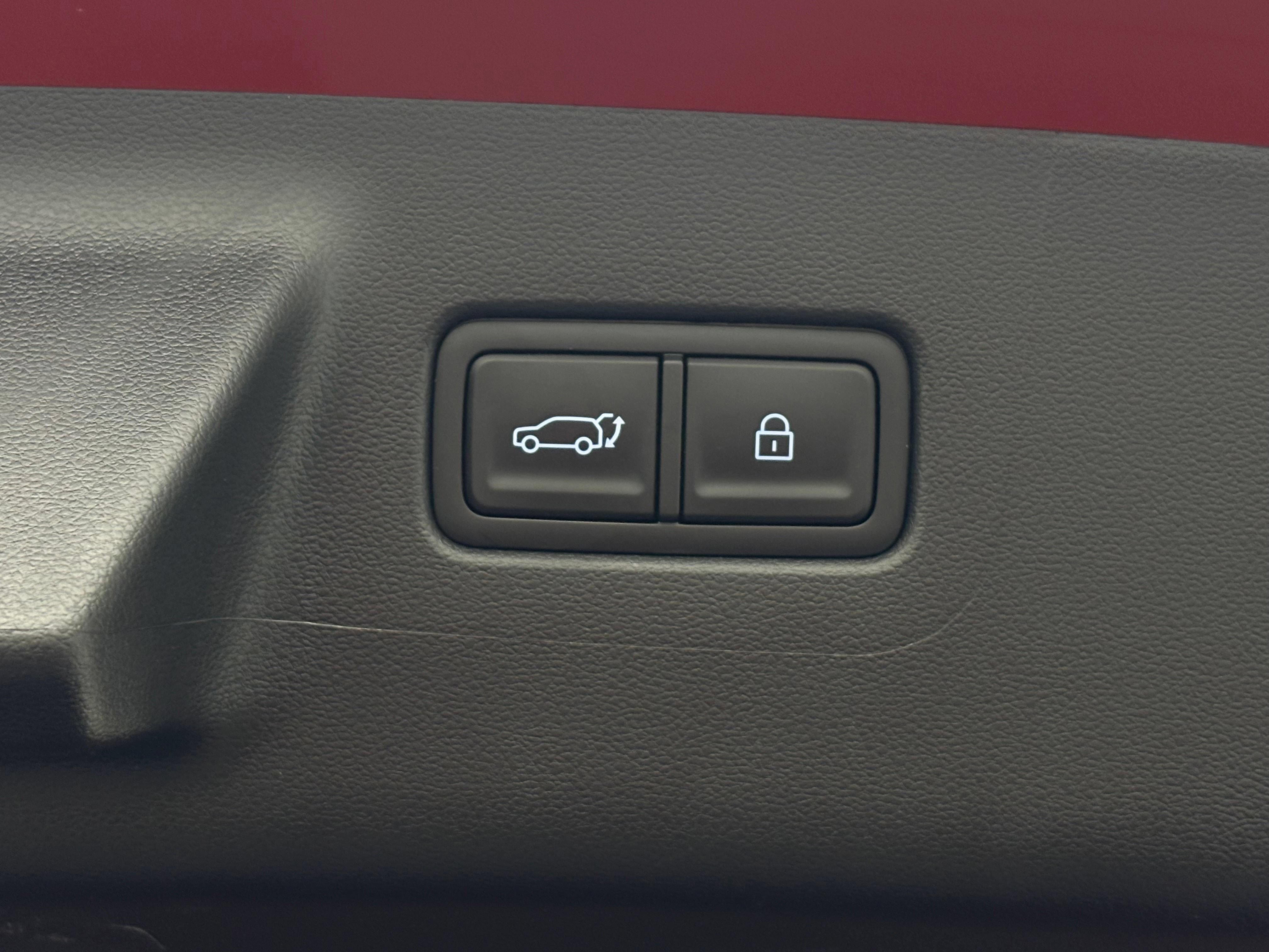 Used 2026 Hyundai Santa Fe SEL FWD image 10