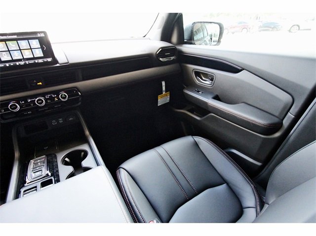 New 2025 Honda Pilot TrailSport image 9