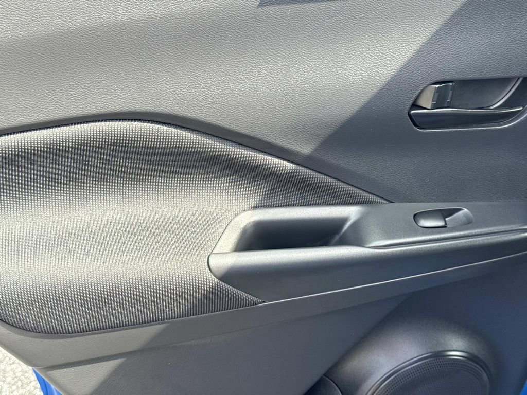 Certified 2025 Nissan Kicks Play S image 12