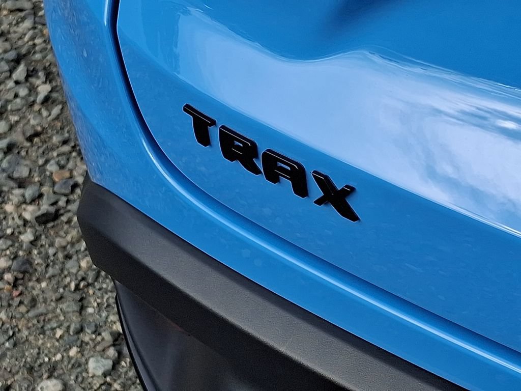 Certified 2024 Chevrolet Trax RS w/ Sunroof Package FWD image 30