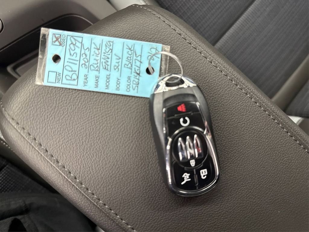 Used 2025 Buick Envista Preferred w/ Convenience I Package image 38