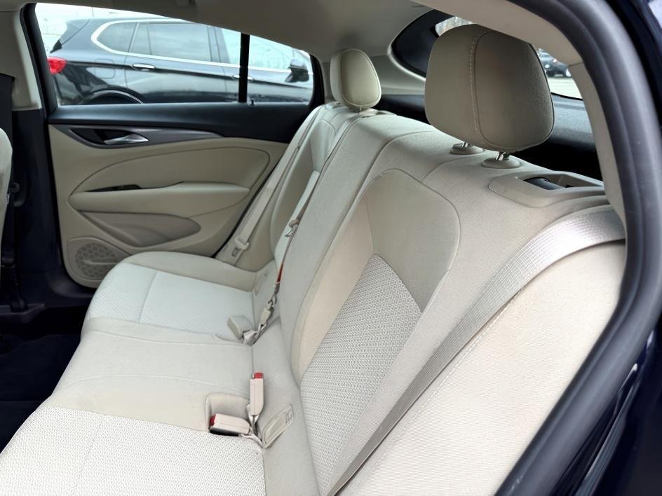 Used 2018 Buick Regal Preferred w/ Sights and Sounds Package image 7