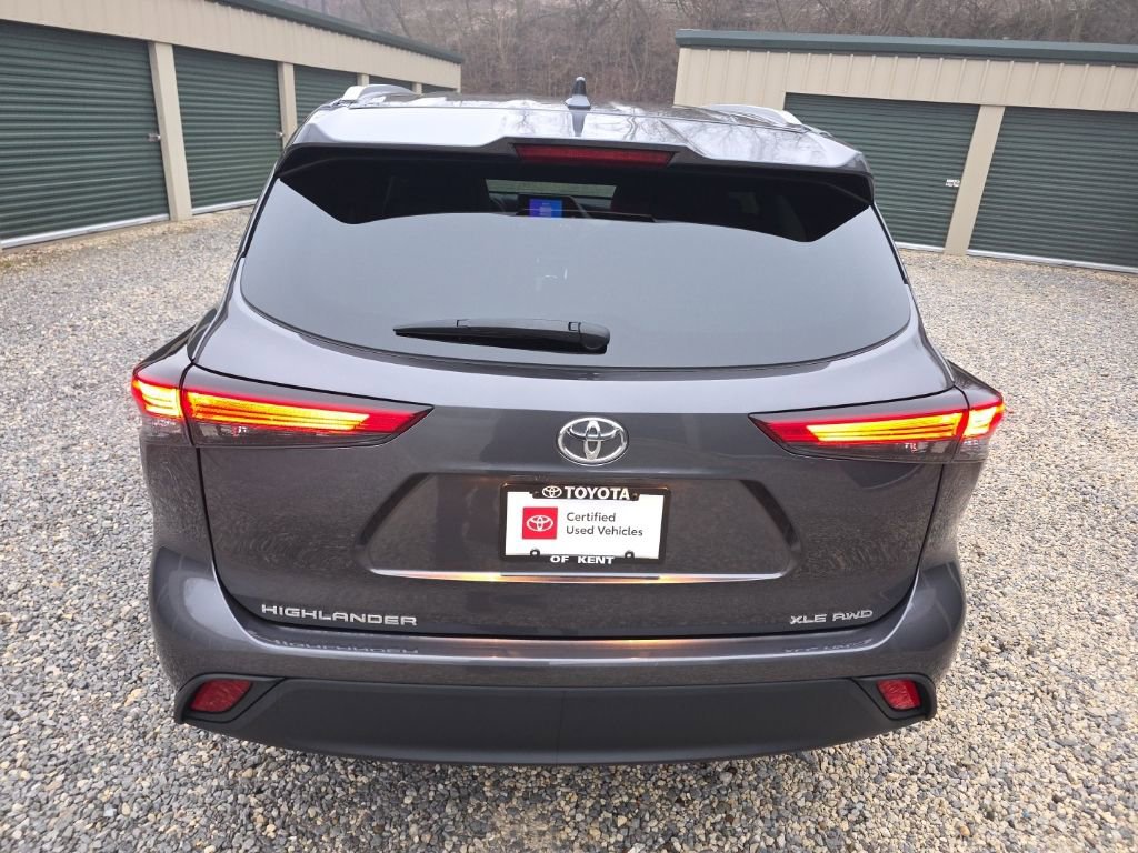 Used 2023 Toyota Highlander XLE image 6
