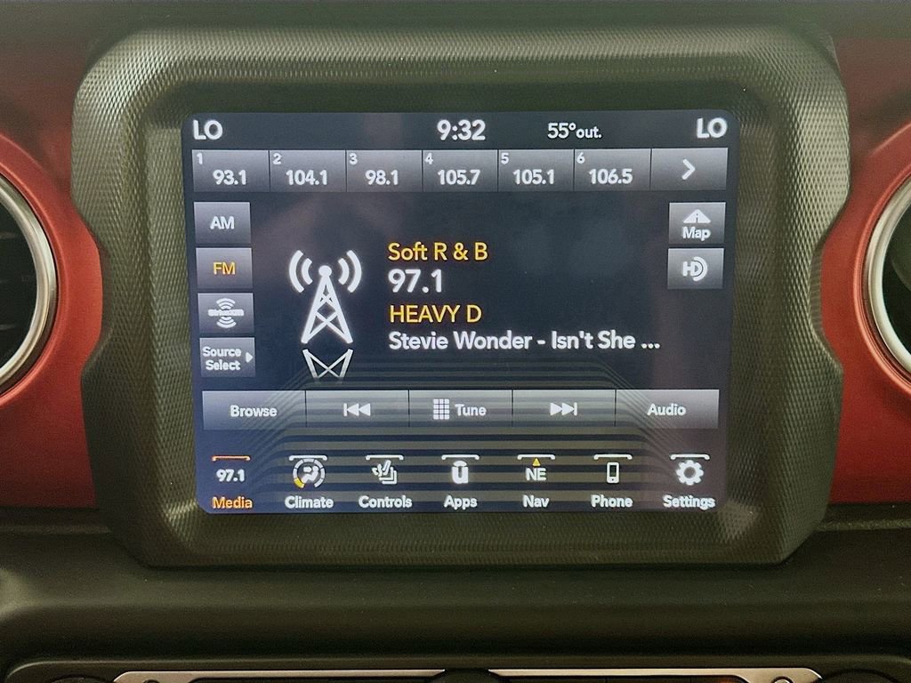 Used 2023 Jeep Gladiator Rubicon w/ Cold Weather Group image 17