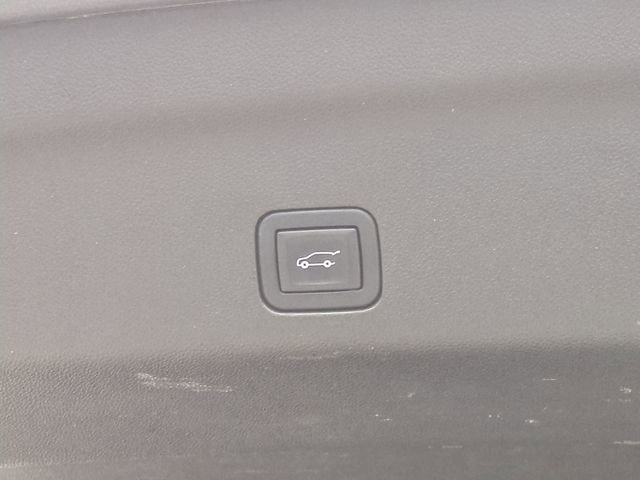 Certified 2021 Chevrolet Tahoe Z71 w/ Luxury Package image 15