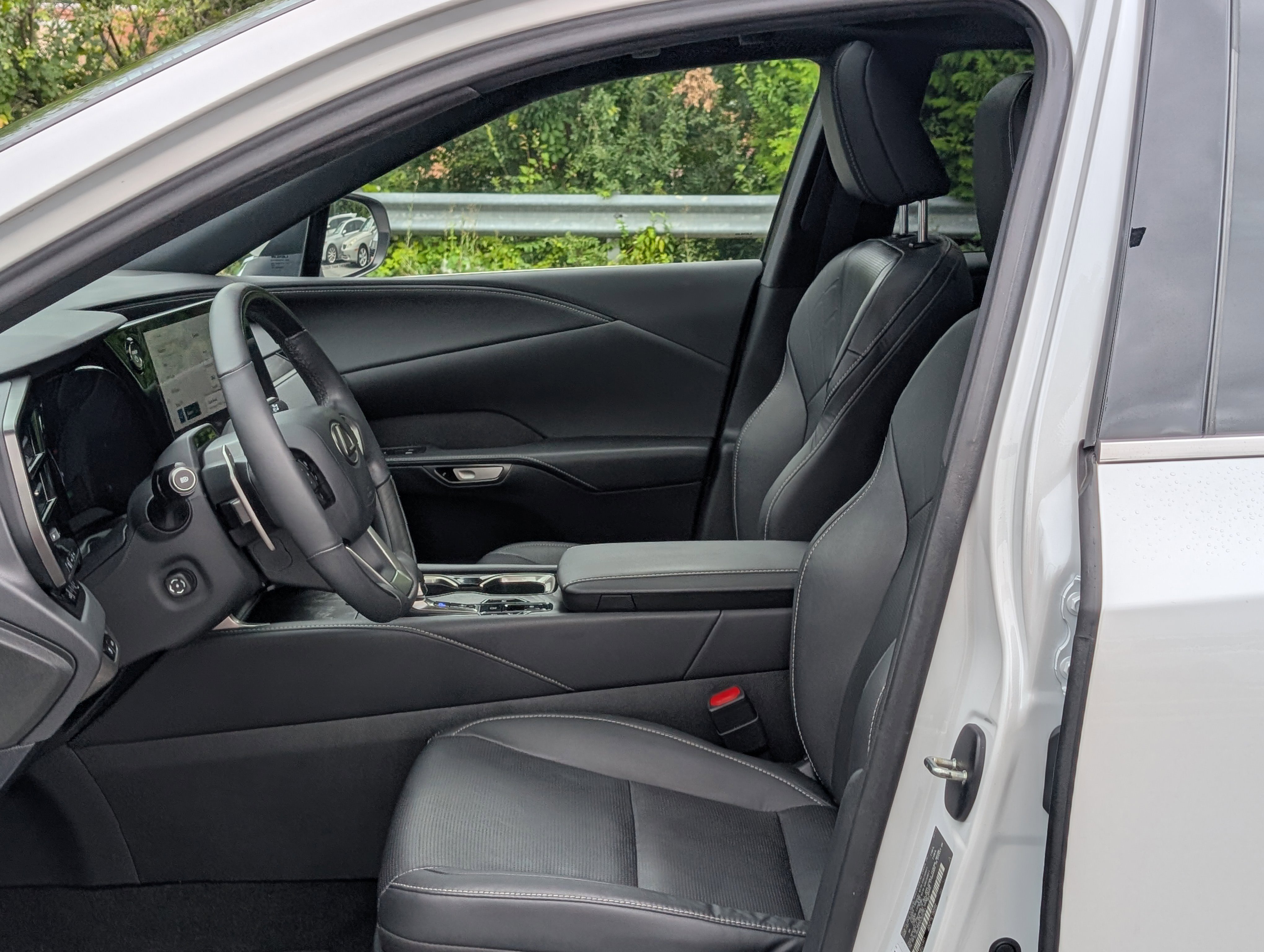 Certified 2023 Lexus RX 350 RX 350h Premium Plus w/ Accessory Package (2T) image 16