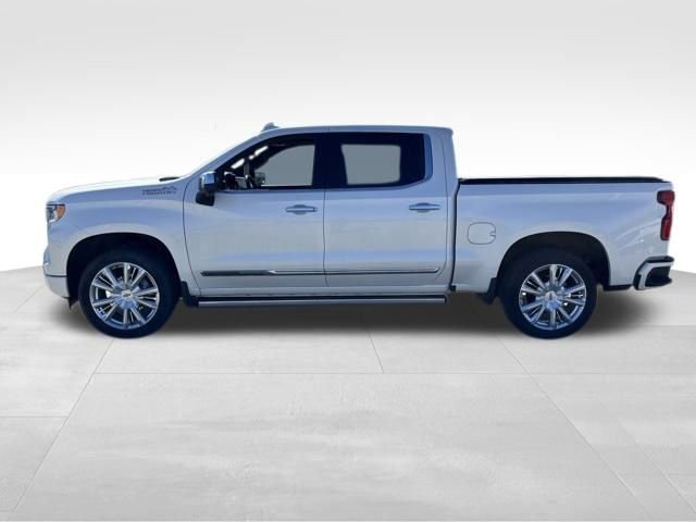 Used 2022 Chevrolet Silverado 1500 High Country w/ High Country Premium Package image 2