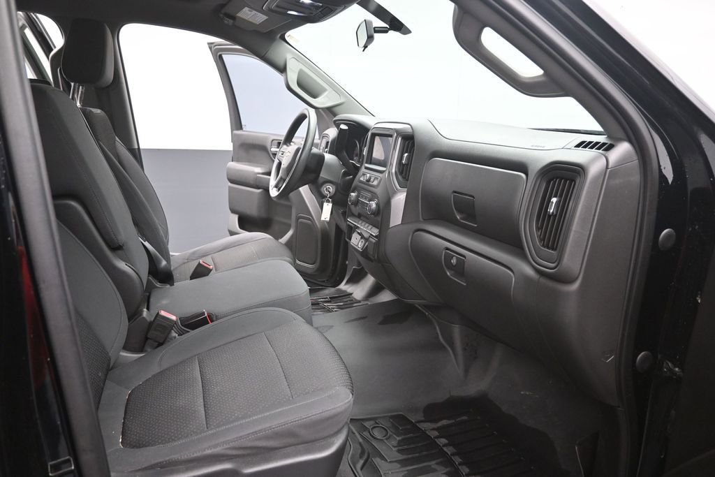 Used 2020 Chevrolet Silverado 1500 Custom w/ Custom Value Package RWD image 14