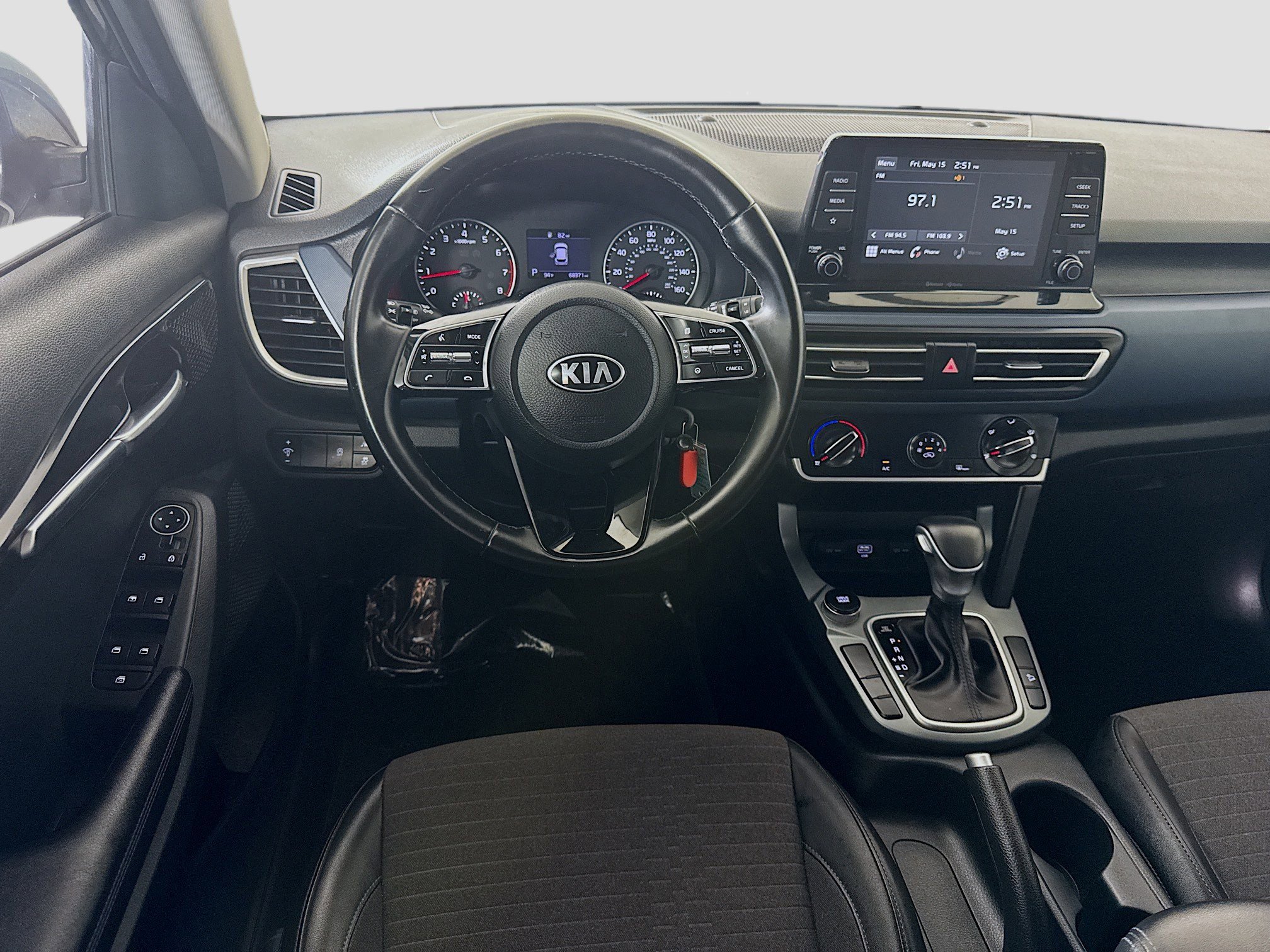 Used 2021 Kia Seltos S FWD image 17