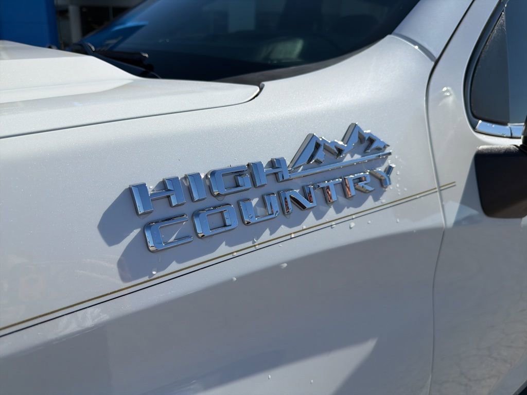 Used 2019 Chevrolet Silverado 1500 High Country w/ Technology Package image 10