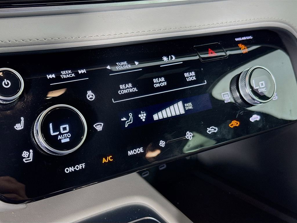 Certified 2026 INFINITI QX60 Autograph w/ Dark Cargo Package image 16