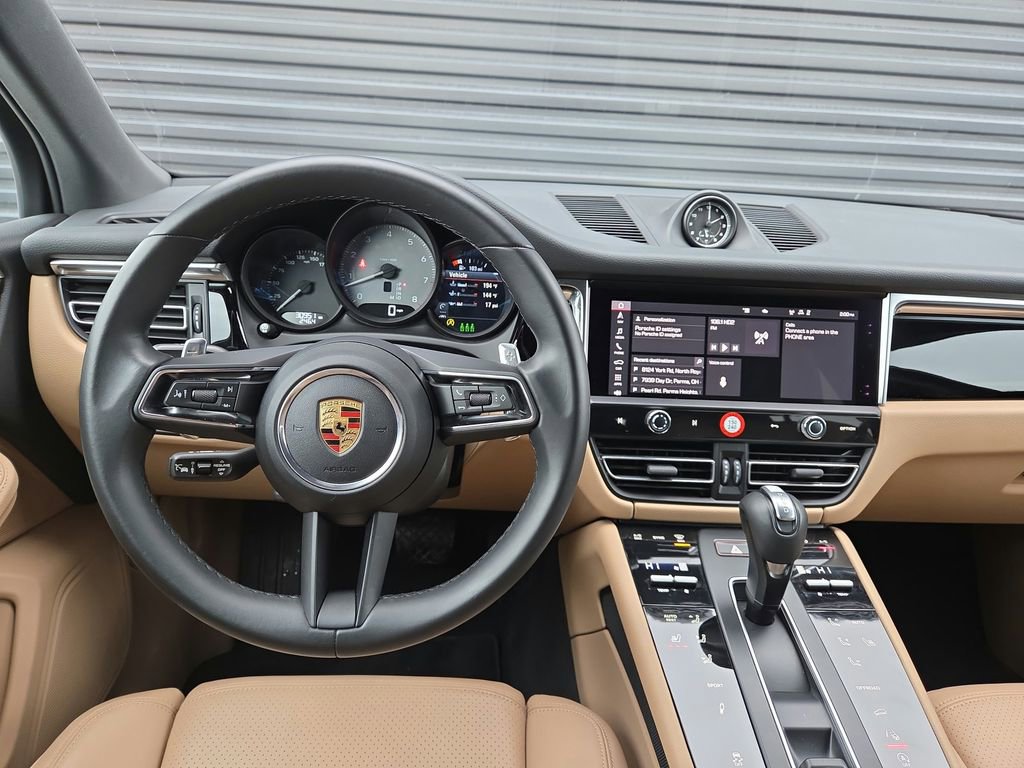 Certified 2023 Porsche Macan S image 8