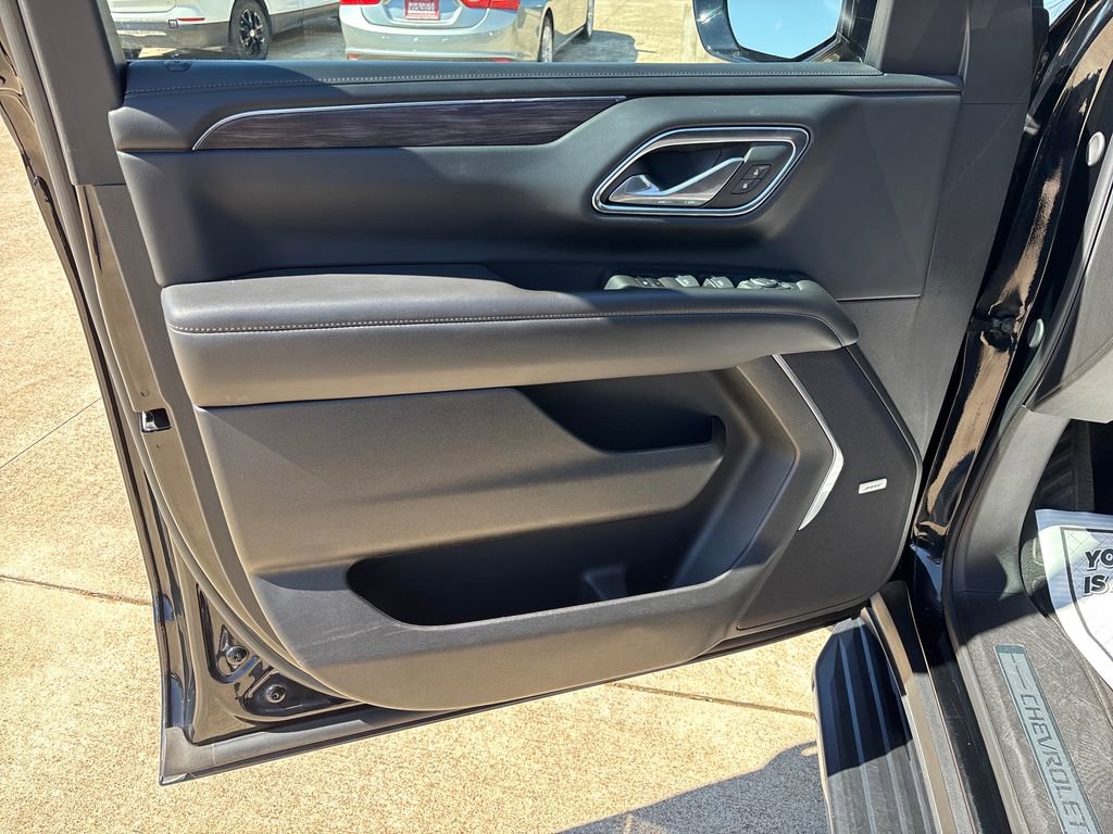 Used 2024 Chevrolet Tahoe LT image 11