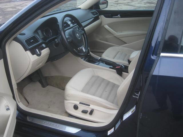 Used 2014 Volkswagen Passat TDI SEL Premium FWD image 14