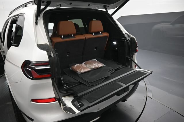 Used 2023 BMW X7 M60i w/ Executive Package AWD/4WD image 20
