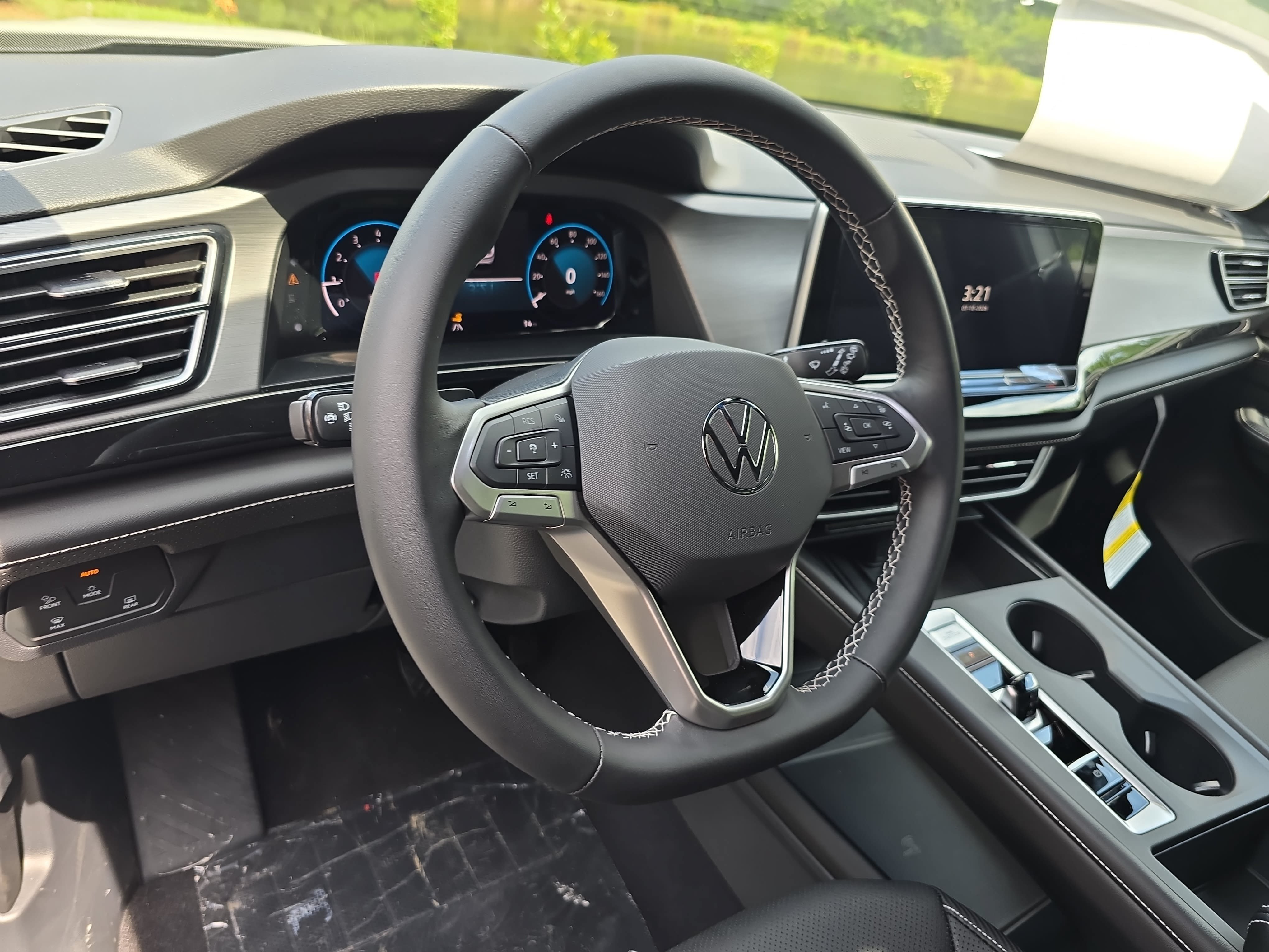 New 2026 Volkswagen Atlas Cross Sport SE FWD image 15