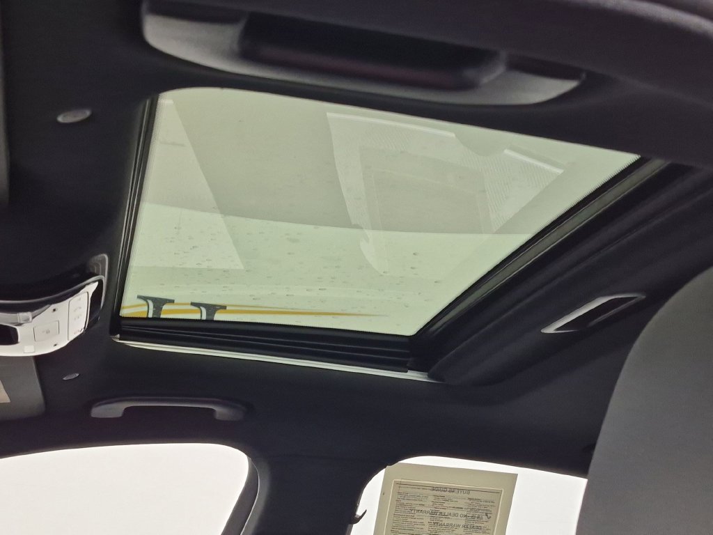Used 2024 Mercedes-Benz C 300 Sedan image 29