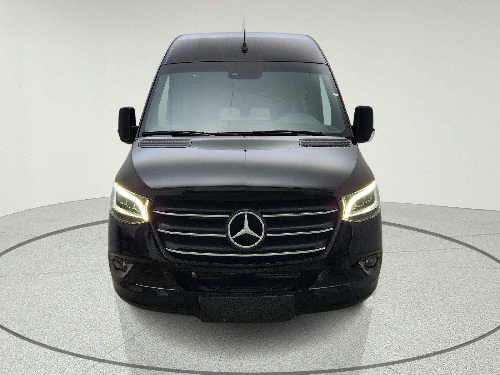Used 2024 Mercedes-Benz Sprinter 3500 w/ Parking Package image 2