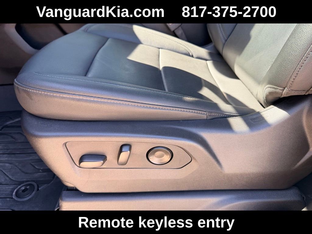 Used 2024 GMC Sierra 3500 SLT w/ SLT Convenience Package image 14