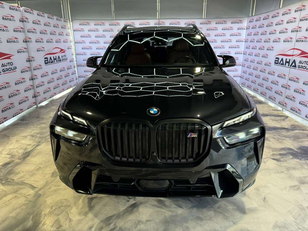 Used 2024 BMW X7 M60i w/ Executive Package image 5