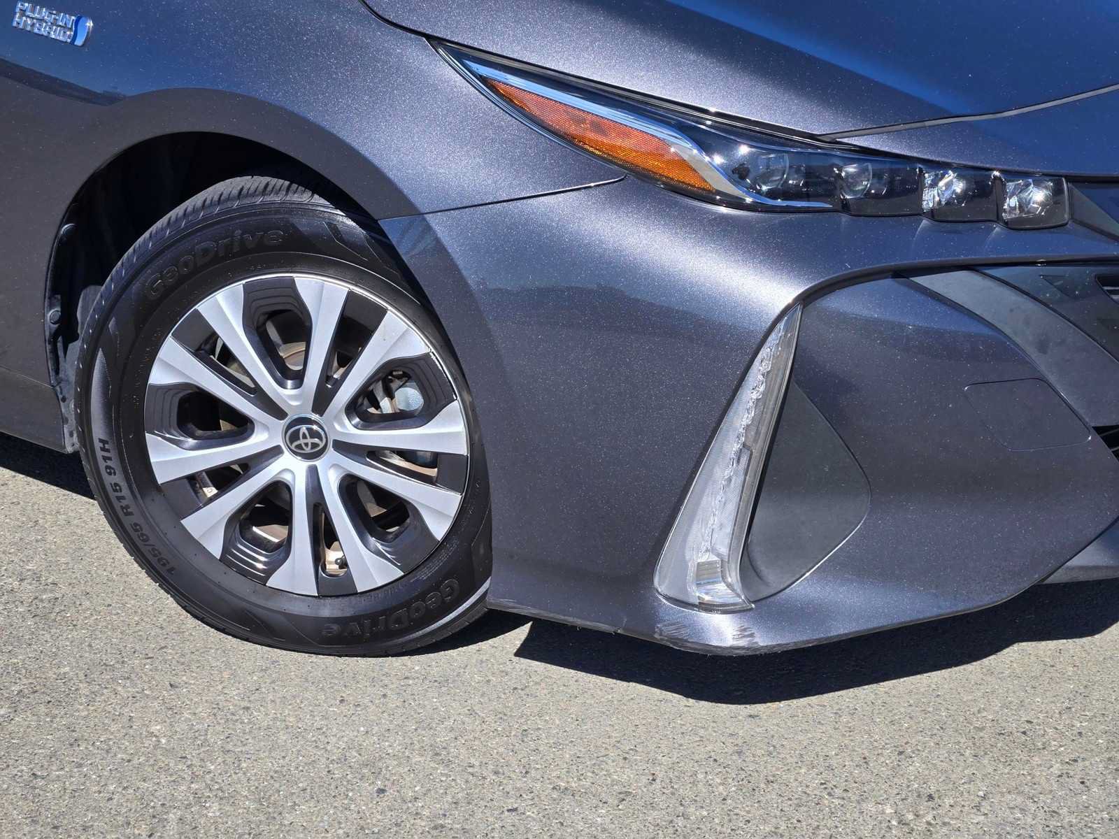 Used 2022 Toyota Prius Prime XLE FWD image 9