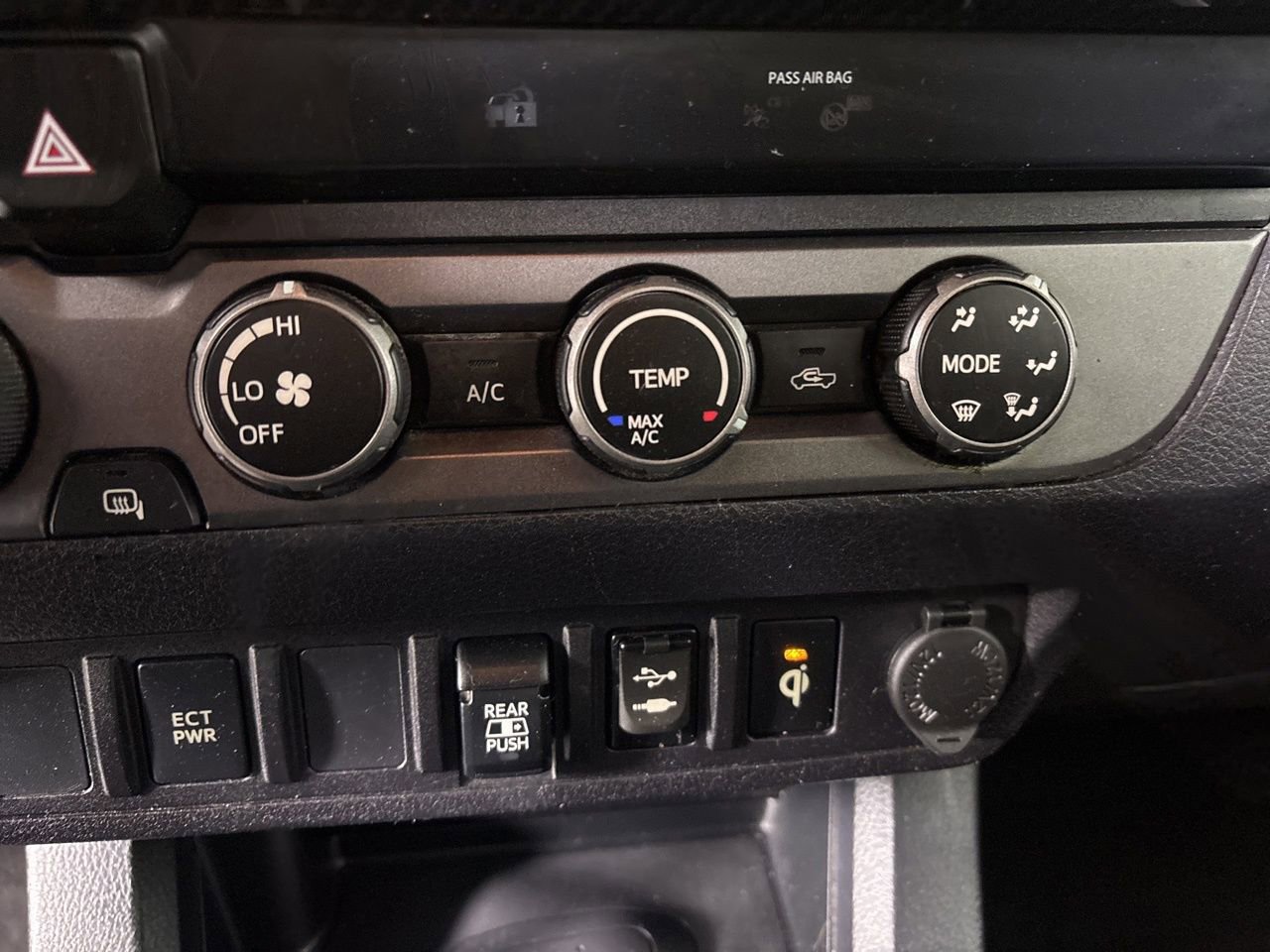 Used 2019 Toyota Tacoma TRD Off-Road image 17