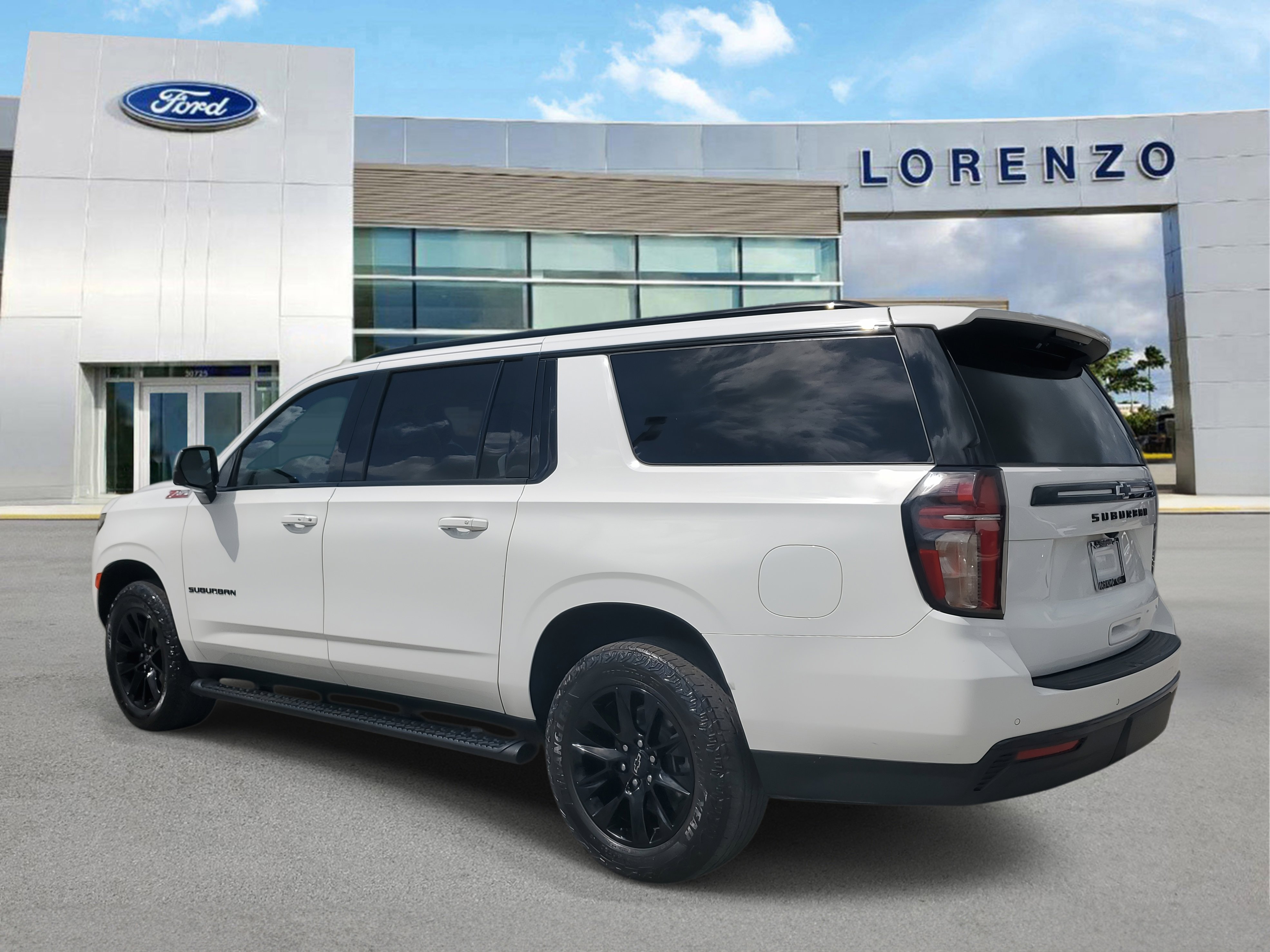 Used 2023 Chevrolet Suburban Z71 w/ Luxury Package image 6