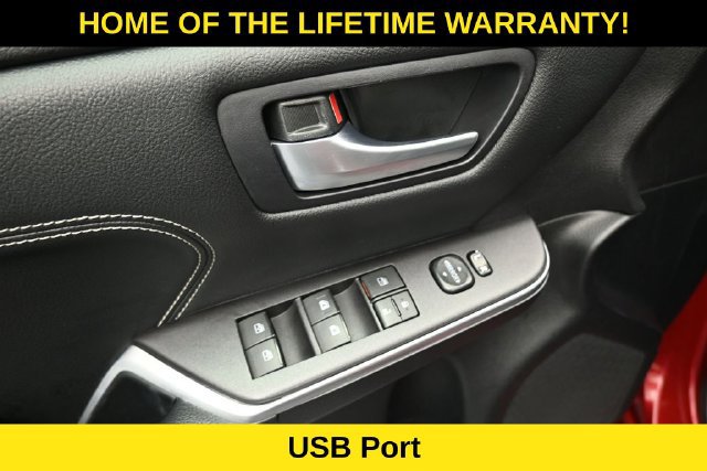Used 2015 Toyota Camry XLE w/ Moonroof Package FWD image 13