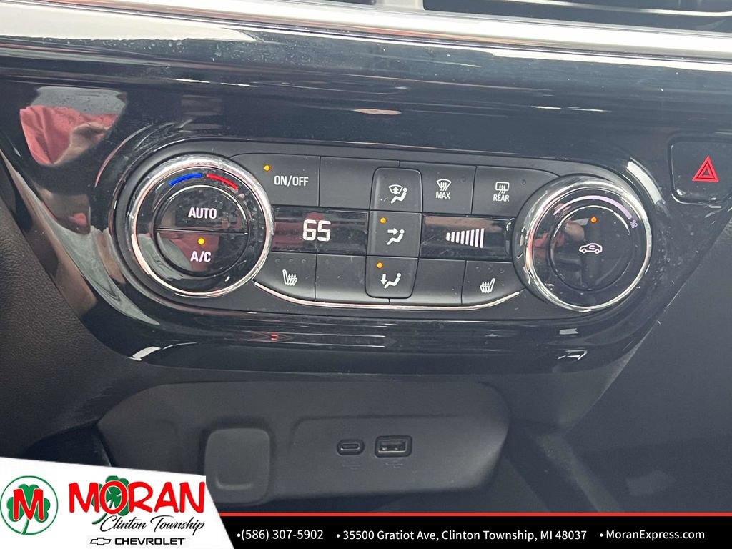 Certified 2024 Chevrolet Trax RS w/ Driver Confidence Package FWD image 22