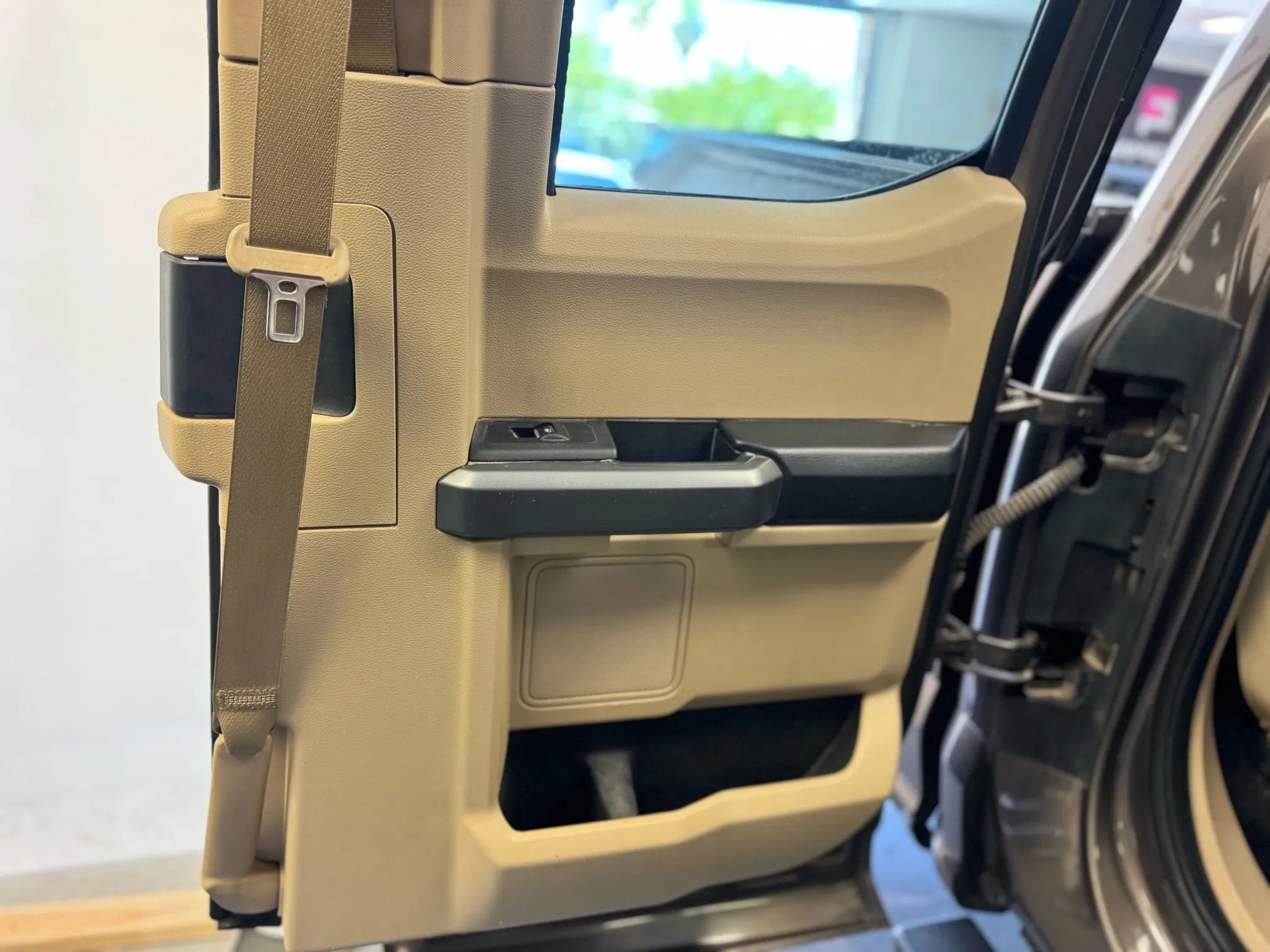 Used 2016 Ford F150 XLT w/ Equipment Group 301A Mid image 20