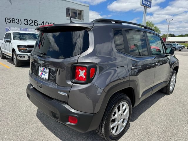 Used 2019 Jeep Renegade Latitude w/ Cold Weather Group AWD/4WD image 8