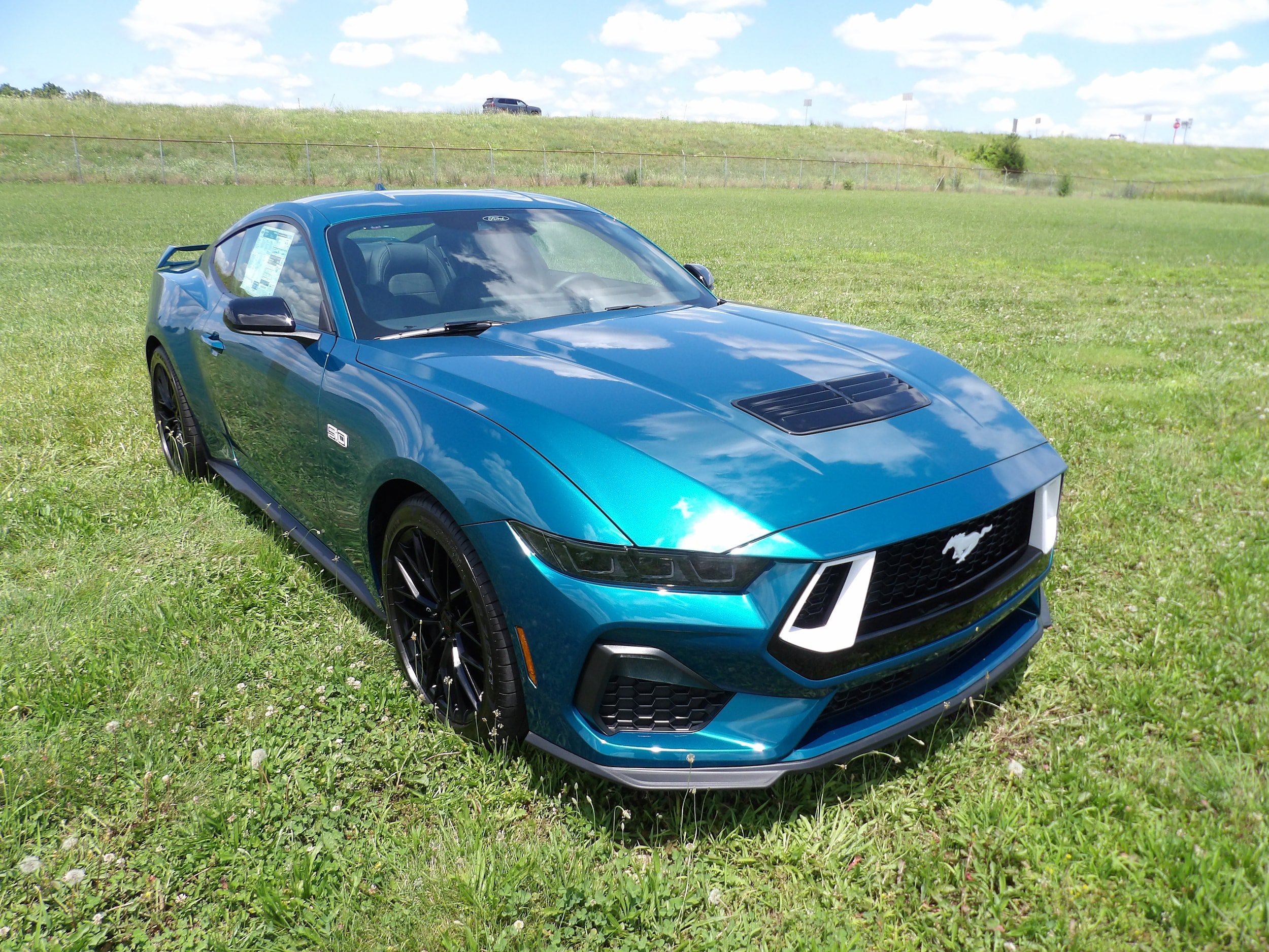 New 2026 Ford Mustang GT Premium w/ GT Performance Package RWD image 4